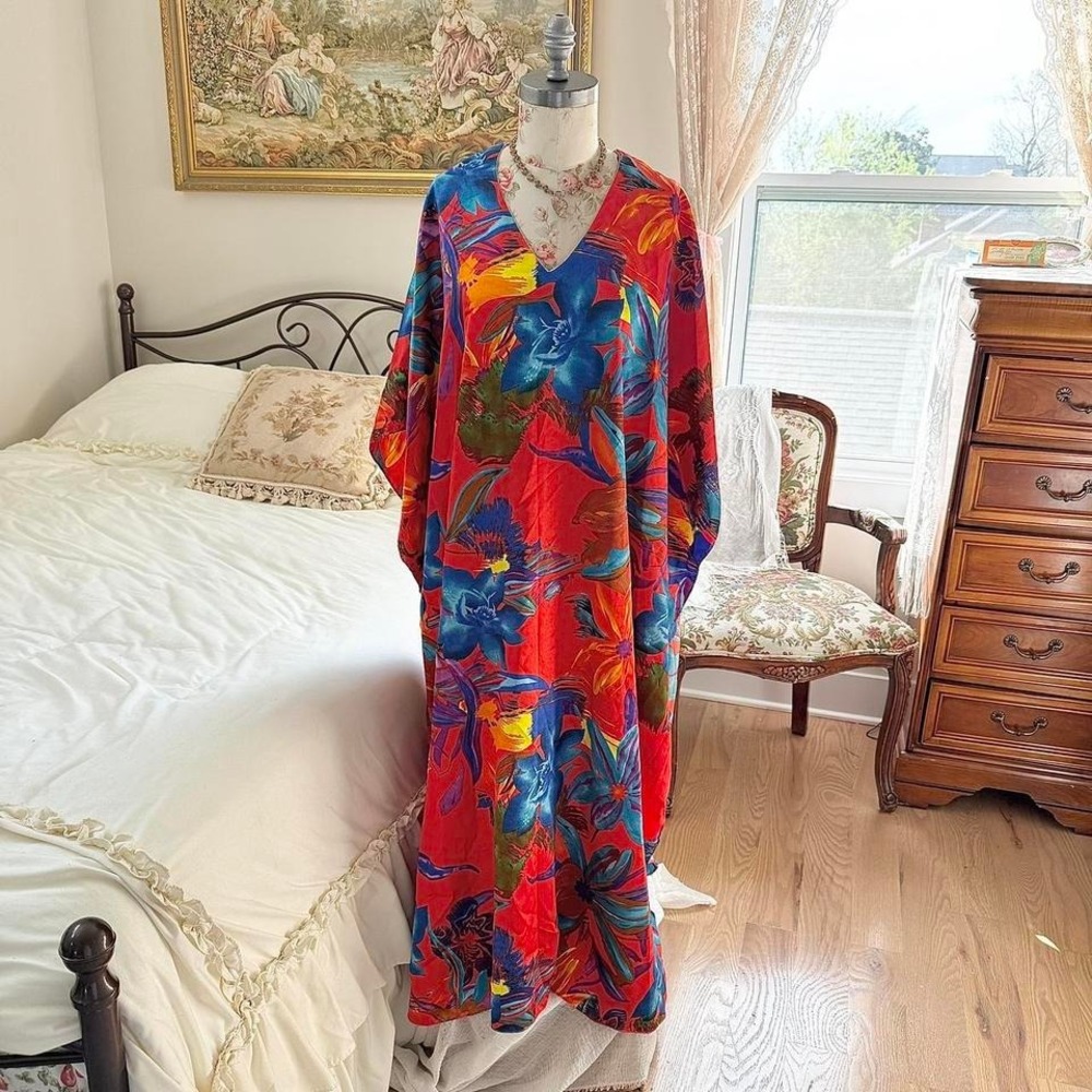 80s eyโ signature red tropical floral kaftan dress